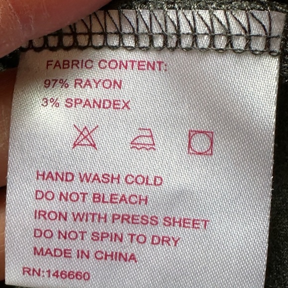 Kimi & Kai Gray Soft Stretch Fabric W Lace Neckline Bottom Maternity SZ S No Tag - Picture 10 of 14